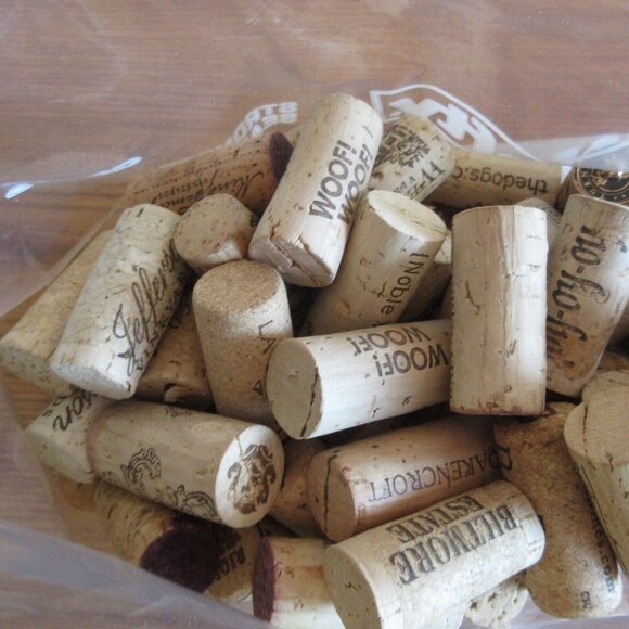 Solid Natural Wine Corks Variety Brands Used for Crafting Wedding 100 Lot Bags - Picture 4 of 5